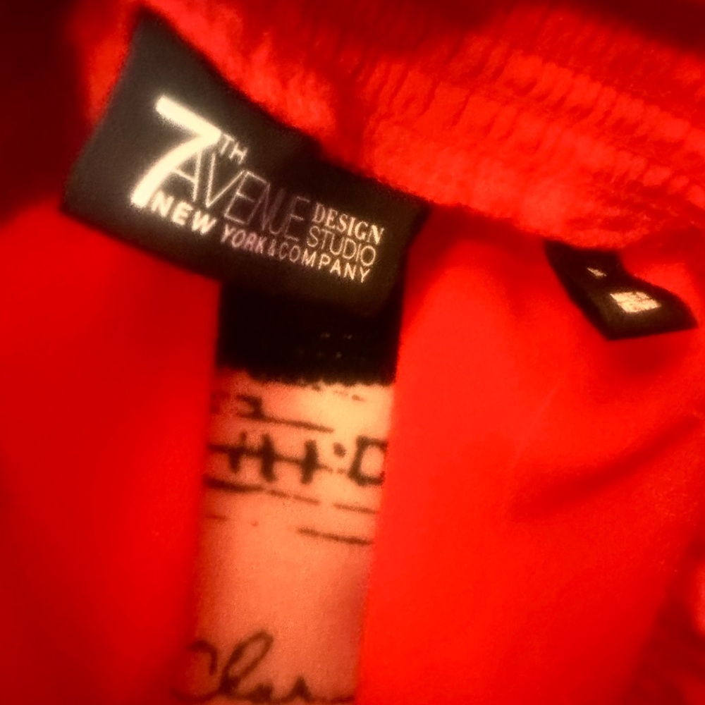 New York & Company Vibrant Red Blouse NWT - Picture 5 of 5